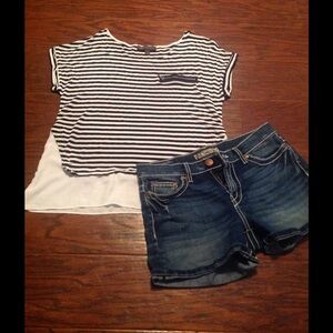 The‎ Limited Outback Red Top. Size M.